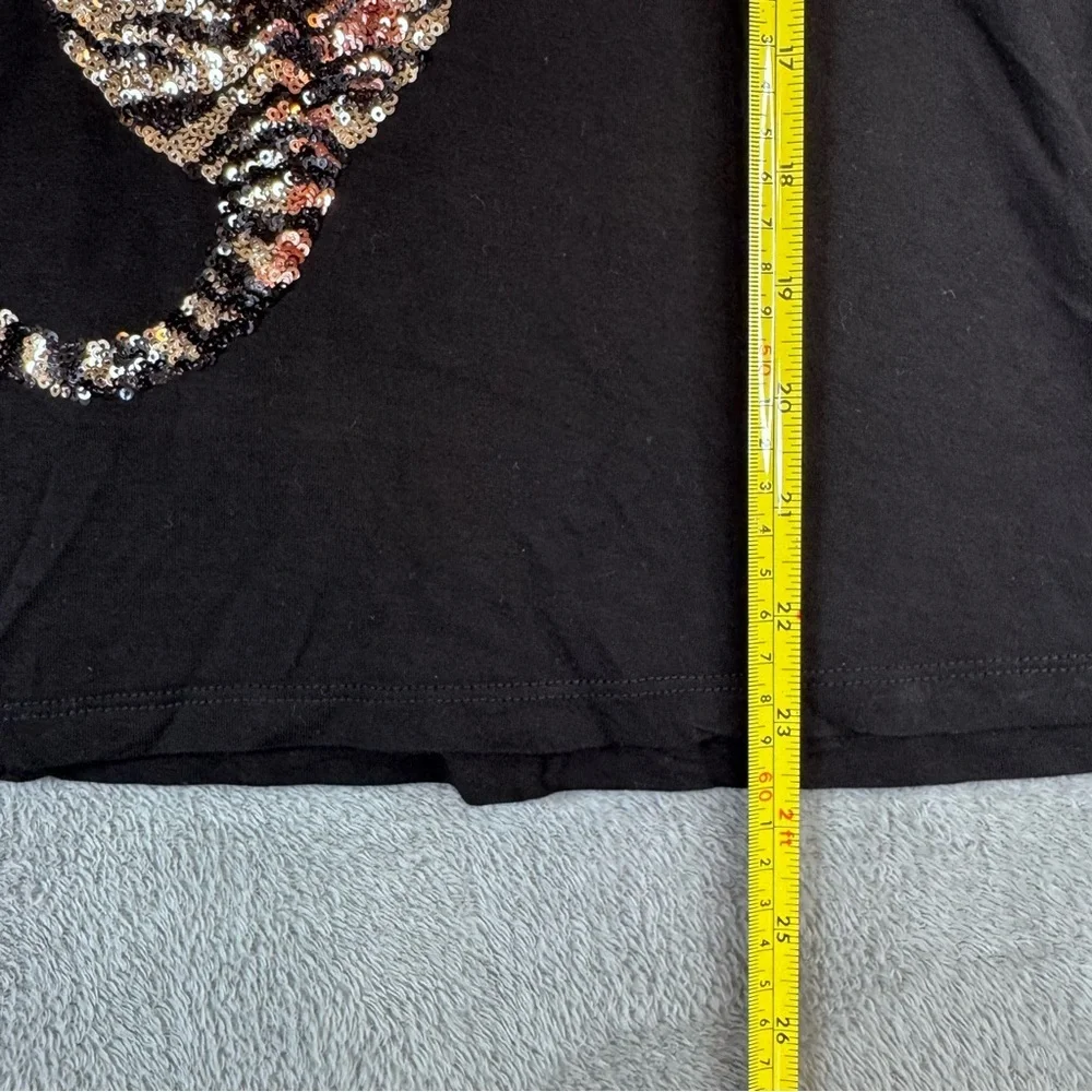 H&M Black Sequins Tiger Graphic Tee - Picture 12 of 16